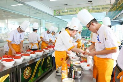 真材实料，匠心所系 判断优质厨师学校的核心标准